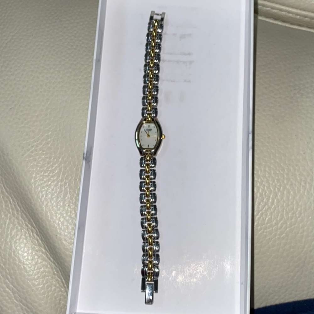 Citizen quratz watch